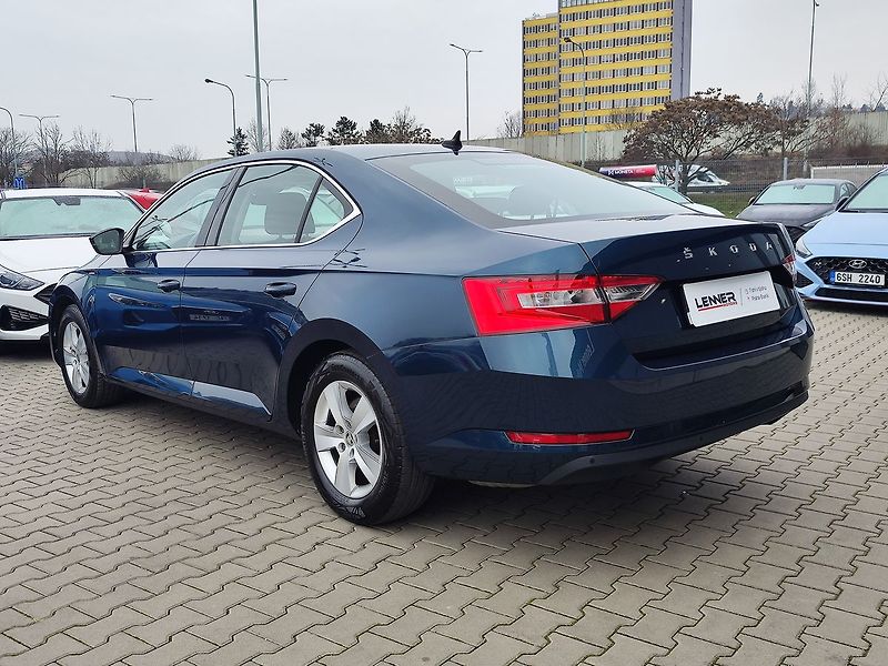 Škoda Superb 1.5 TSI/110kW Ambition DSG - fotka 7 z 31