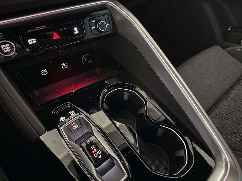 Audi Q5 (2026) SB TDI 150kW 4X4 S-LINE R20 3D - fotka 48 z 62
