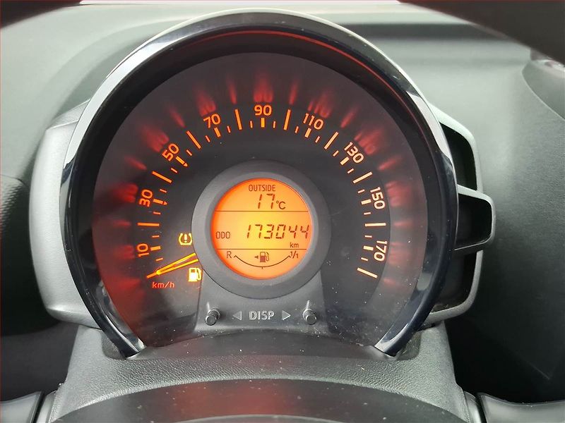 Toyota Aygo (2021) 1.0 VVT-i, LPG, Xenony - fotka 11 z 14