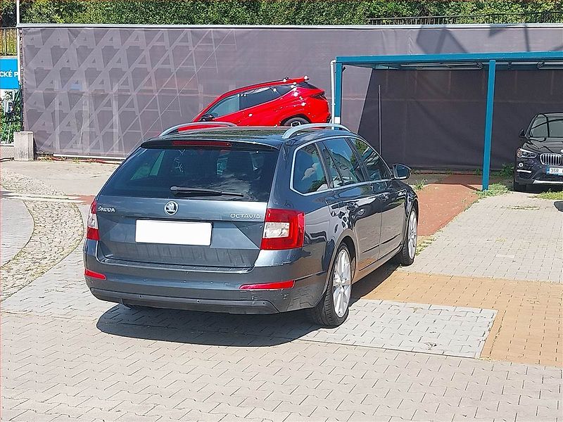 Škoda Octavia (2014) Elegance 1.4 TSI, Automat - fotka 5 z 15