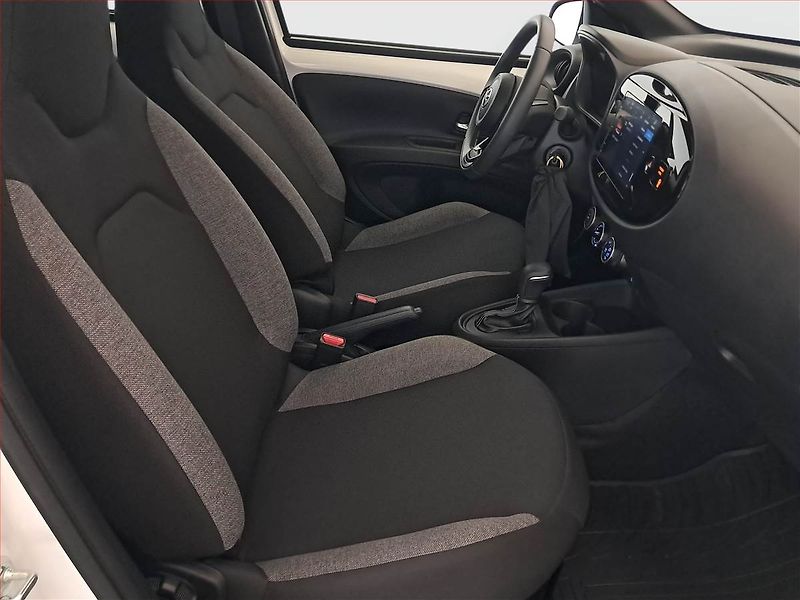 Toyota Aygo (2025) 1.0, Automat, Serv.kniha - fotka 9 z 17