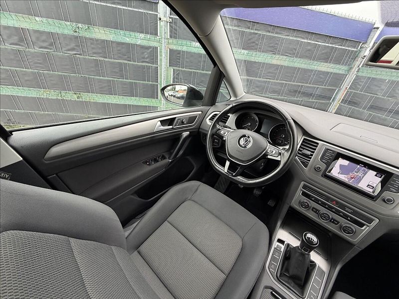 Volkswagen Golf Sportsvan 1.4 TSI Comfortline - fotka 8 z 18