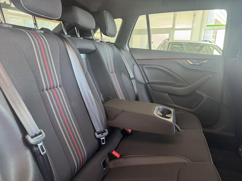 Škoda Scala Monte Carlo 1,5TSI DSG - fotka 21 z 31