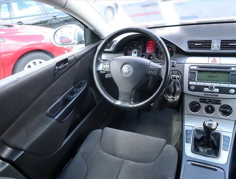 Volkswagen Passat (2006) 2.0 TDI, Eko.zaplacen, po STK - fotka 7 z 16