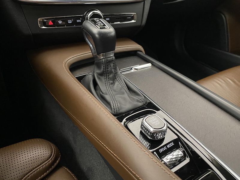 Volvo V90 CC D5 AWD INSCRIPTION AUT CZ - fotka 26 z 51