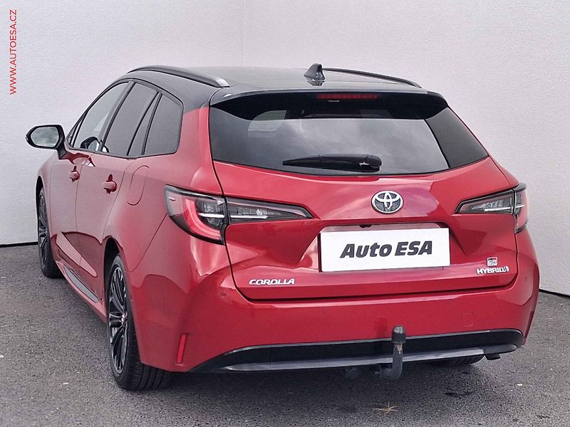 Toyota Corolla (2023) 1.8 Hybrid, 1.maj,ČR, AT - fotka 6 z 18