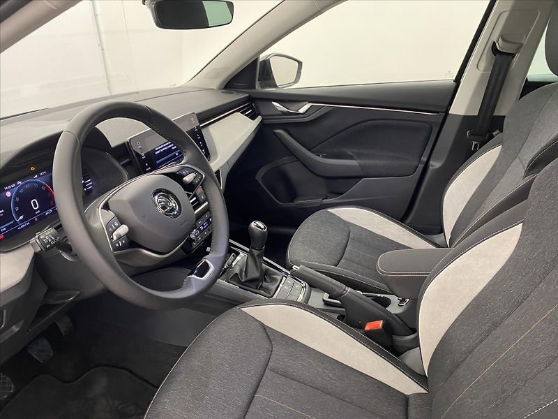 Škoda Scala 1,0 TSI 85kW Top Selection - fotka 5 z 30