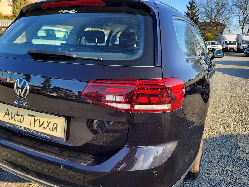 Volkswagen Passat 1.4 TSI PHEV GTE HYBRID - fotka 42 z 48