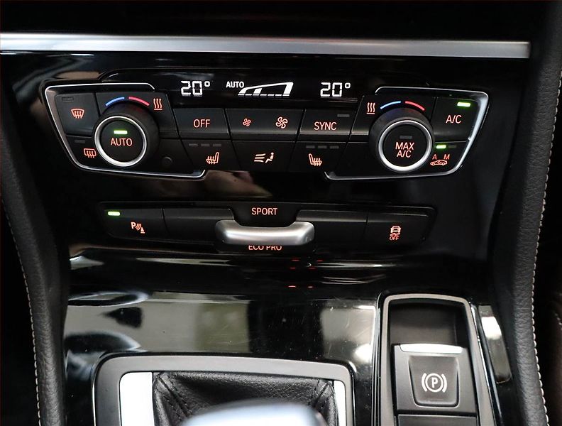 BMW Řada 2 (2021) Luxury Line 216d Gran Tourer - fotka 18 z 25