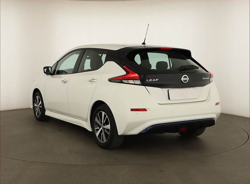 Nissan Leaf (2021) 40 kWh, SoH 92%, Automat - fotka 4 z 21