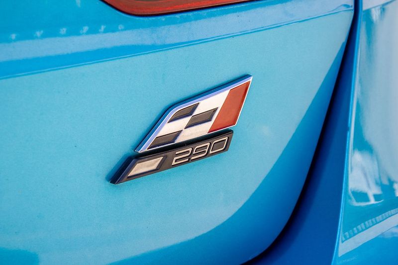 Seat Leon Cupra ST 2016 - fotka 7 z 40