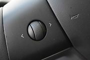 Pomocí tohoto joysticku si třeba i seřizujete zrcátka