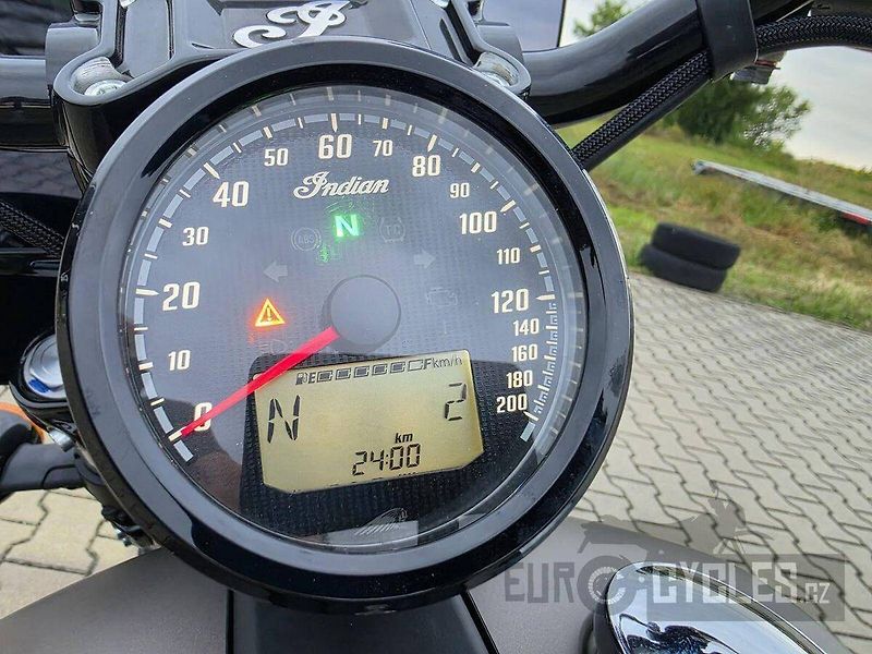 Indian (2026) Scout Bobber 1250 Limited - fotka 13 z 15