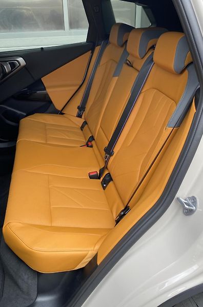 BMW X3 M50 xDrive - fotka 10 z 10