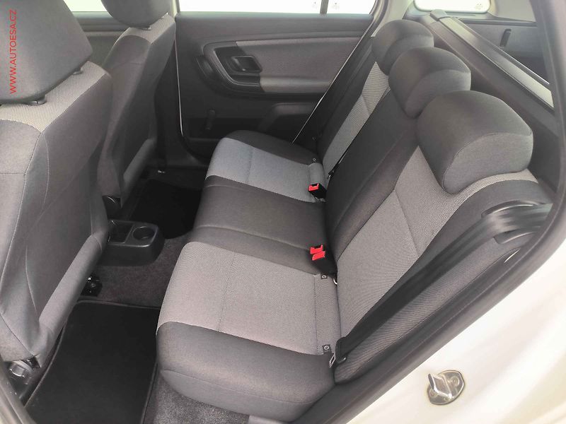 Škoda Fabia (2014) 1.4 MPi, ČR, AC - fotka 10 z 14