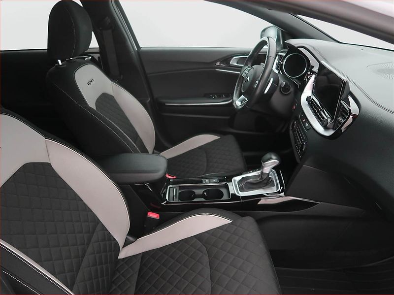 Kia Pro_Ceed (2020) 1.6 CRDi, Automat, Serv.kniha - fotka 9 z 17