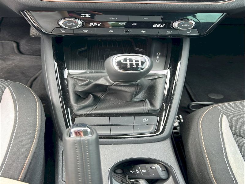 Škoda Kamiq (2024) SELEC TSI 85/1.0 M6F - fotka 24 z 26