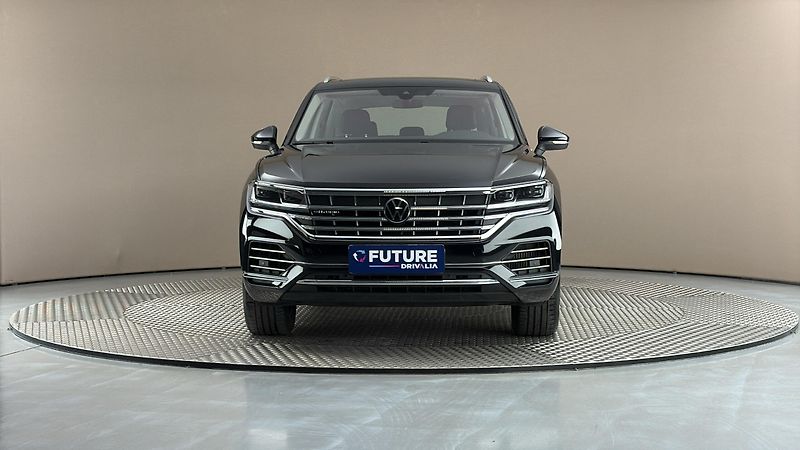 Volkswagen Touareg 3.0 TSI PHEV Tiptronic Eleganc - fotka 3 z 33