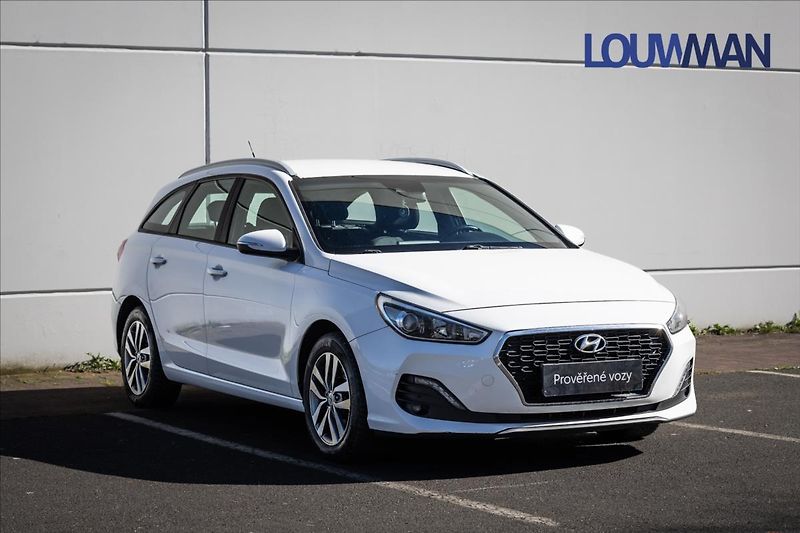 Hyundai i30 1,4 T-GDI Trikolor - fotka 18 z 21