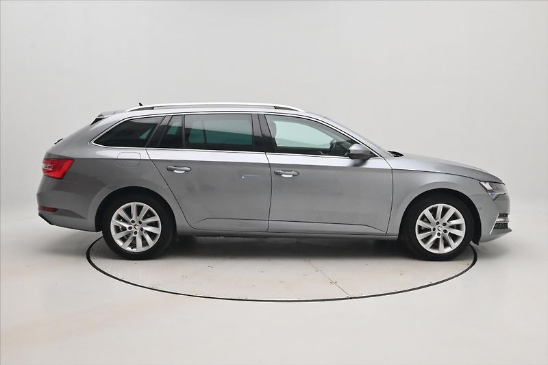 Škoda Superb 1,4 TSI iV 160 kW DSG Style Zá - fotka 4 z 31