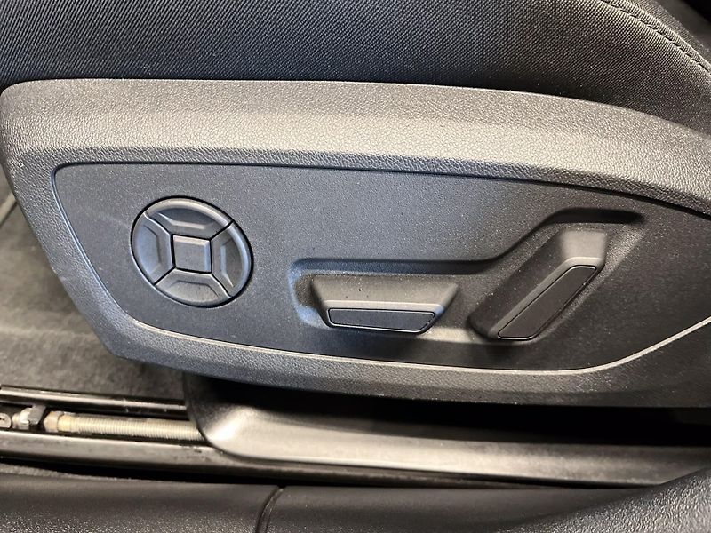 Audi A6 TDI Tech+ Matrix 360 El.sed - fotka 9 z 14