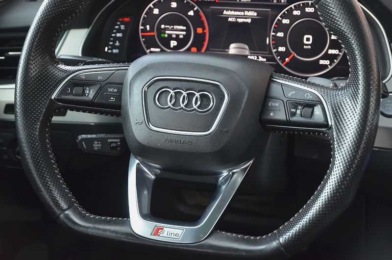 Audi Q7 (2015) 3.0 TDi Quattro S-LINE / ČR - fotka 25 z 47