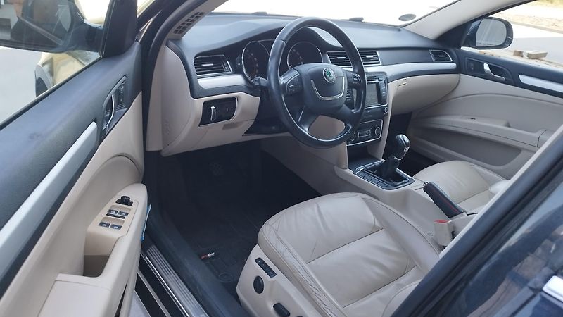 Škoda Superb II.2.0TDI,volat- 608 081 843 - fotka 8 z 15
