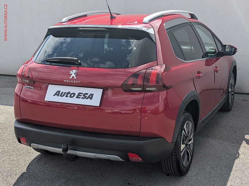 Peugeot 2008 (2018) 1.6 Blue HDi, 1.maj,ČR - fotka 4 z 14