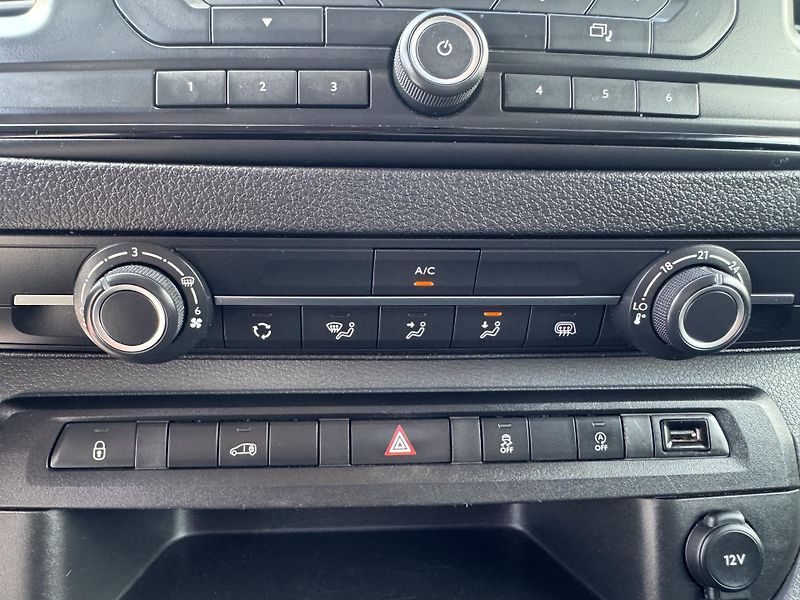 Toyota ProAce 2.0,130kw, Chlaďák, ČR, DPH. - fotka 31 z 37