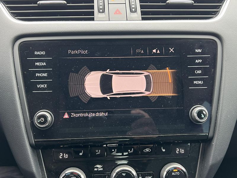 Škoda Octavia (2019) 2.0TDI 110kW STYLE DSG NAVI  - fotka 14 z 20