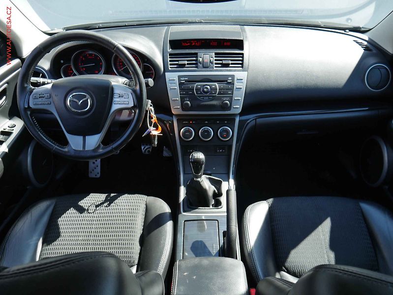 Mazda 6 (2009) 2.5 16V, AC, tempo, xenon - fotka 8 z 20