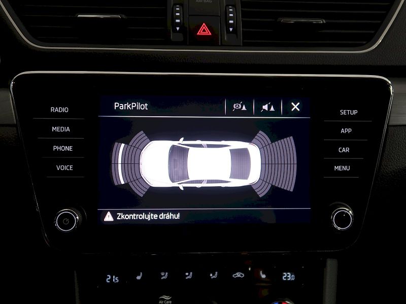 Škoda Superb (2018) STYLE 2.0TDI 140KW DSG CANTON - fotka 31 z 42