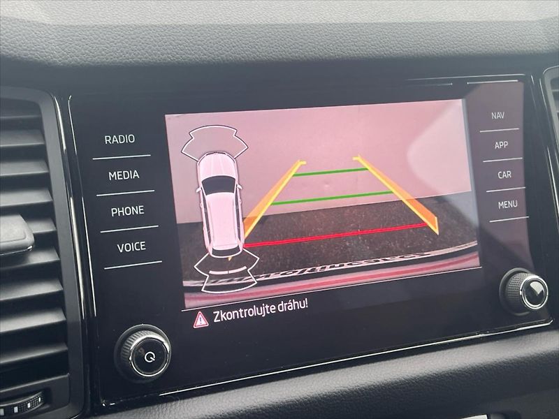 Škoda Kodiaq 2,0 TDi 147kW 7DSG 4x4 SPORTLI - fotka 28 z 32