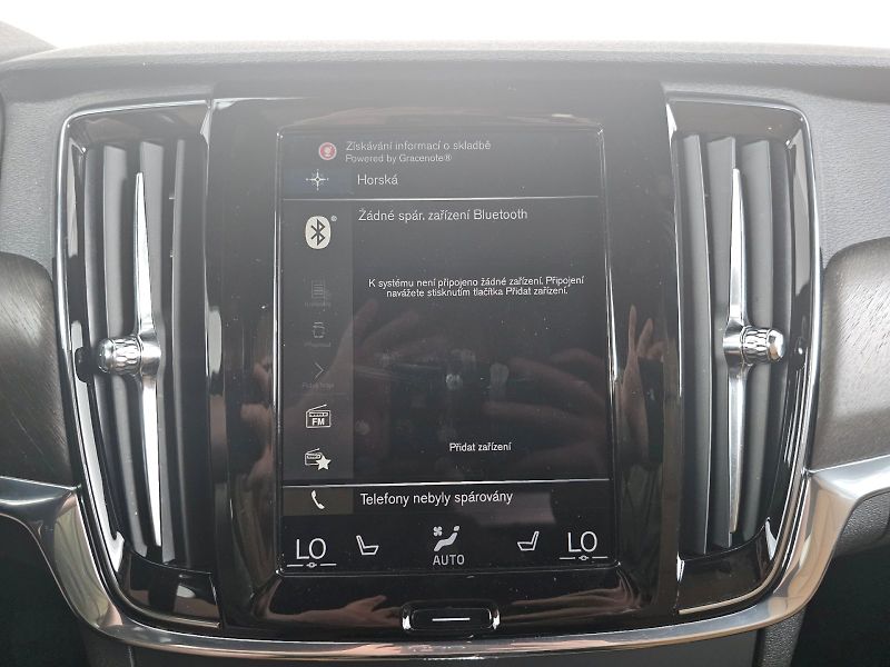 Volvo V90 (2020) Cross Country D5 173kW MOMENTU - fotka 17 z 33