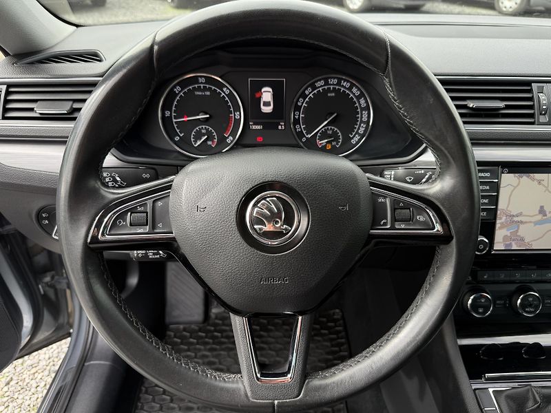 Škoda Superb 1.6TDi STYLE 88kW Navi BiXenon - fotka 14 z 21
