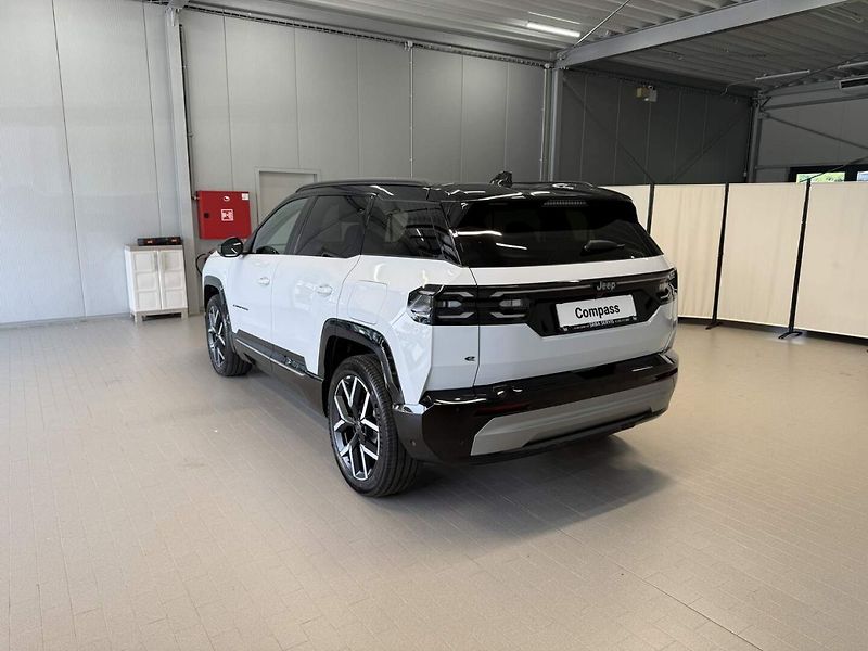 Jeep Compass (2026) Summit e-Hybrid Plug-in 225k e - fotka 3 z 24