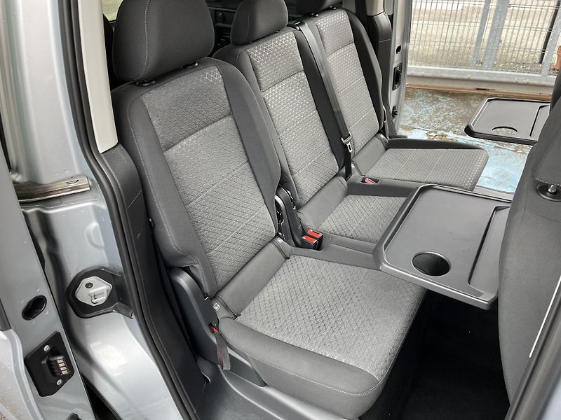 Volkswagen Caddy (2023) 2.0TDI 90KW Tourneo Connect 6r - fotka 13 z 33