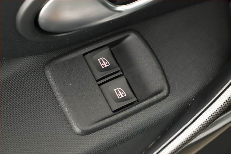 Dacia Logan (2020) Stepway 0.9 TCe, ČR,1.maj - fotka 14 z 14