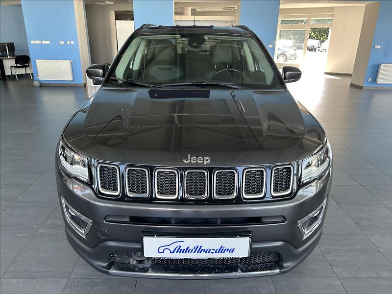 Jeep Compass 2,0   M-Jet 103kW,4x4 - fotka 2 z 26