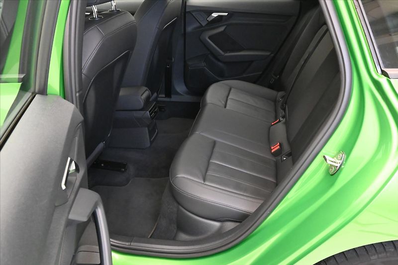 Audi A3 2,0 30 TDI 85 kW Sportback Zár - fotka 14 z 32
