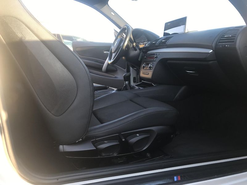 BMW Řada 1 118 105 KW,M-PAKET,MAN,XENON - fotka 9 z 14