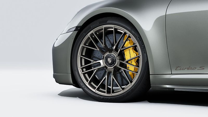 Porsche 911 (2026) Turbo S - fotka 2 z 10