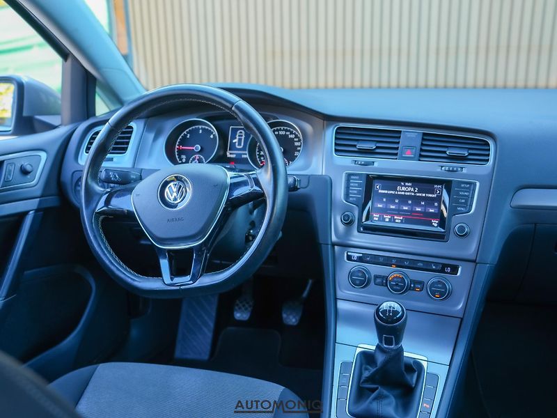 Volkswagen Golf Variant (2015) VII 1.6 TDI Trendline Výhrev s - fotka 9 z 17