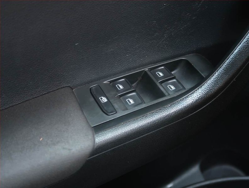 Škoda Fabia (2014) 1.2 TSI, Serv.kniha, Tempomat - fotka 18 z 20