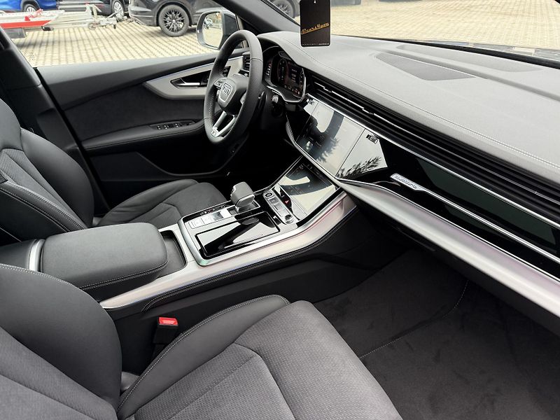 Audi Q8 (2025) 50TDI 210kW OLED K360 PANORAMA - fotka 38 z 59