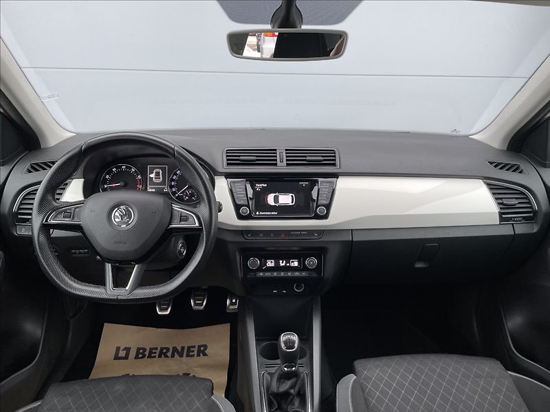 Škoda Fabia 1,2 TSI 66KW STYLE,KESSY,ČR. - fotka 9 z 23
