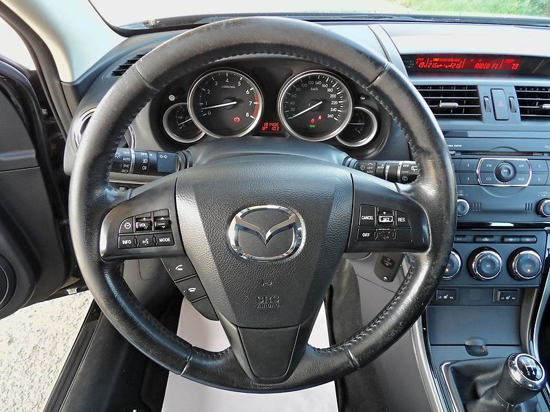 Mazda 6 1.8 MZR BOSE Tempomat Výhřev - fotka 12 z 28