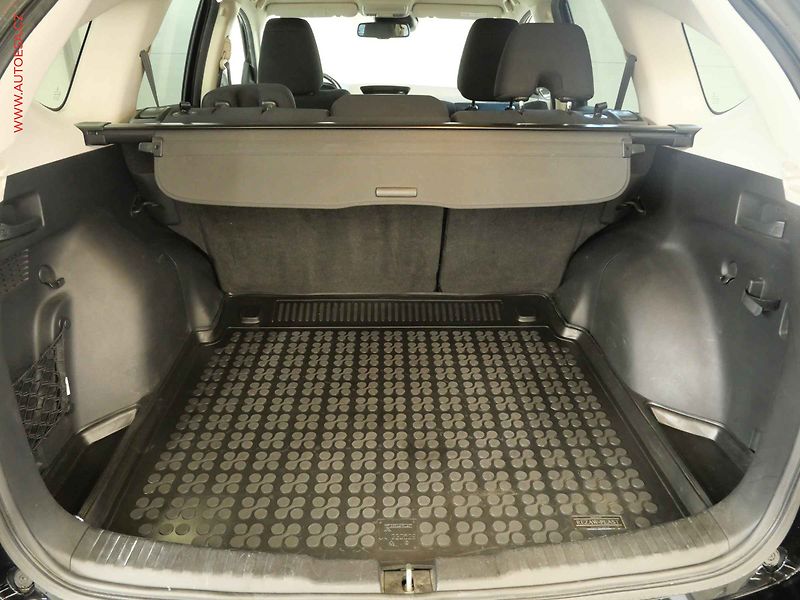 Honda CR-V (2017) 2.0 i 4x4, Temp. park. kamera - fotka 7 z 23