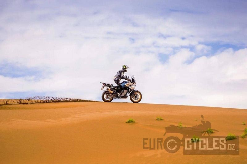 CFMOTO 800 MT (2026) Sport - Skladem, testovací jíz - fotka 12 z 18