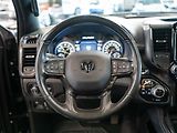 Dodge RAM (2022) 5.7 Limited Night Edition 22 - náhled 17
